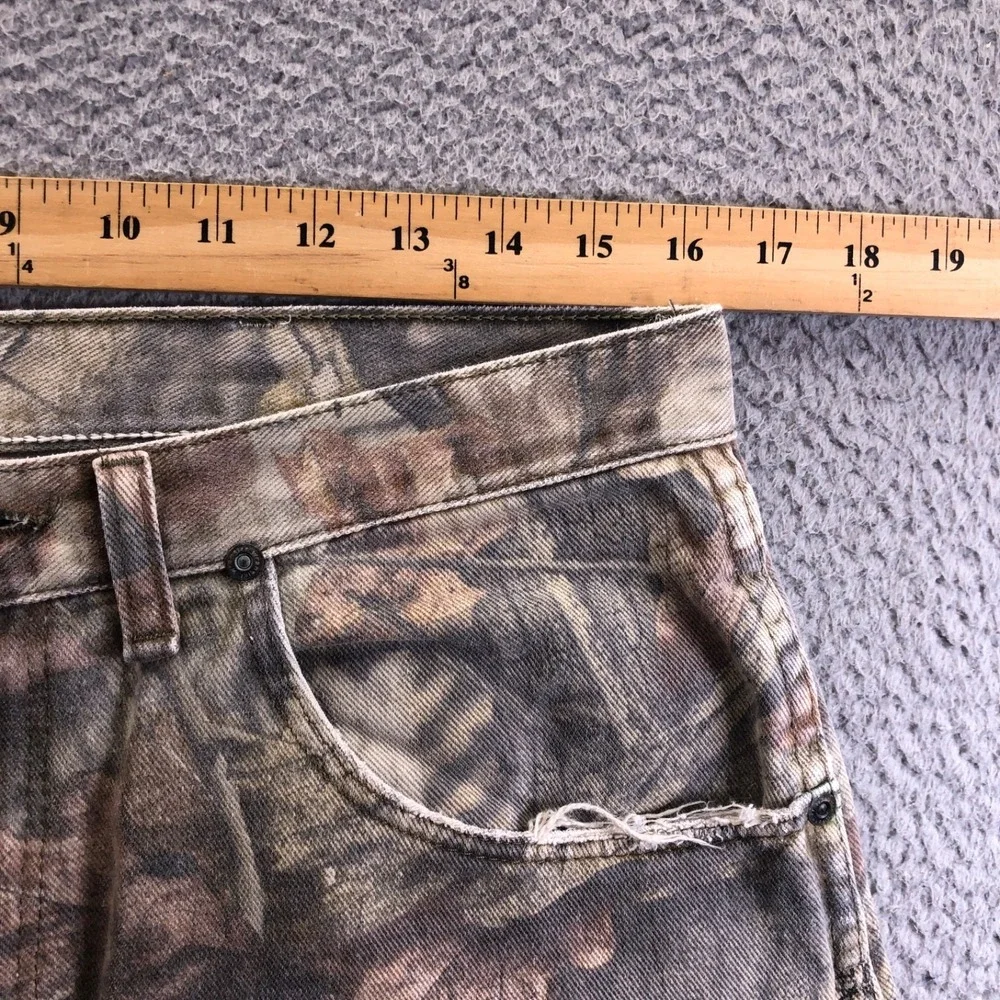Wrangler Jeans Mens 32x28 Green Camouflage Double Knee Distressed Thrashed